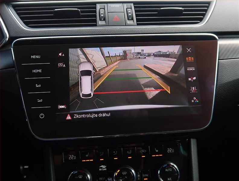Škoda Superb (2019) Sportline 2.0 TDI - fotka 17 z 25