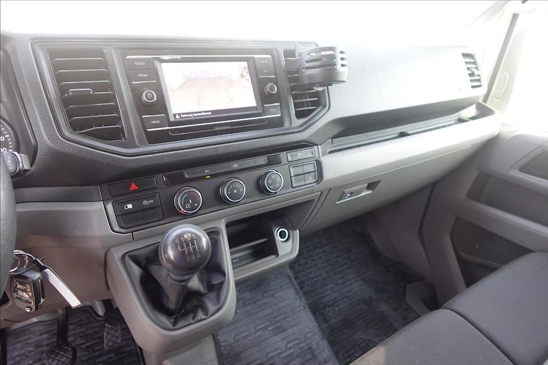 Volkswagen Crafter 2,0 TDi  L2H2 KLIMA SERVISKA - fotka 29 z 38