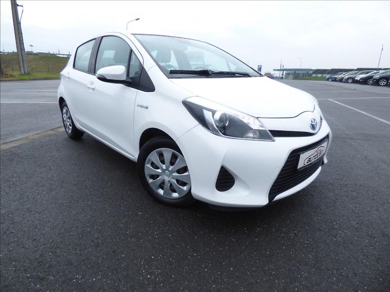 Toyota Yaris 1,5 Hybrid, Digi Klima, servis - fotka 1 z 60