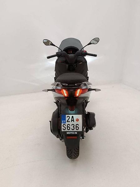Piaggio MP3 300 (2026) MP3 310 Sport E5+ Grigio Mercu - fotka 8 z 17