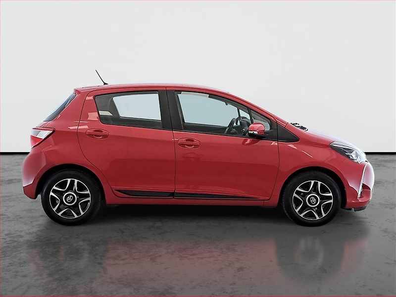 Toyota Yaris (2019) 1.0 VVT-i, Serv.kniha - fotka 6 z 20