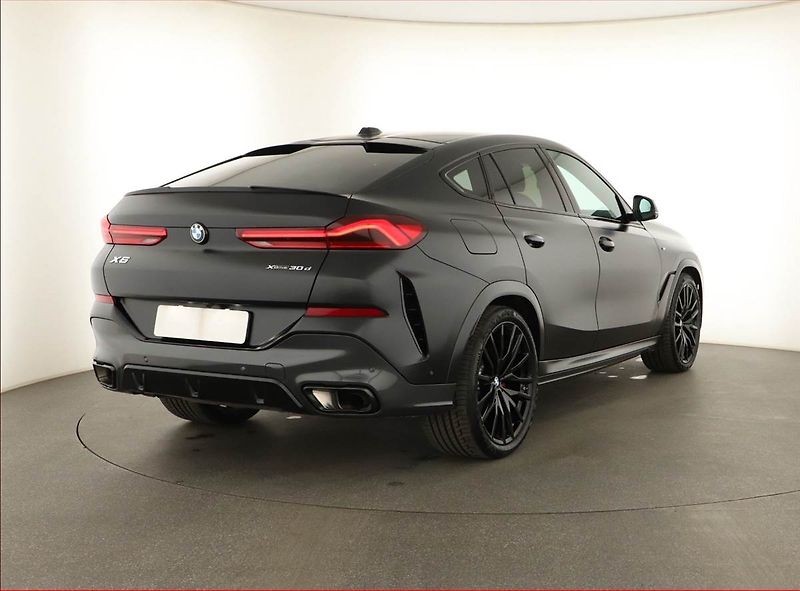 BMW X6 (2025) xDrive30d - fotka 5 z 21