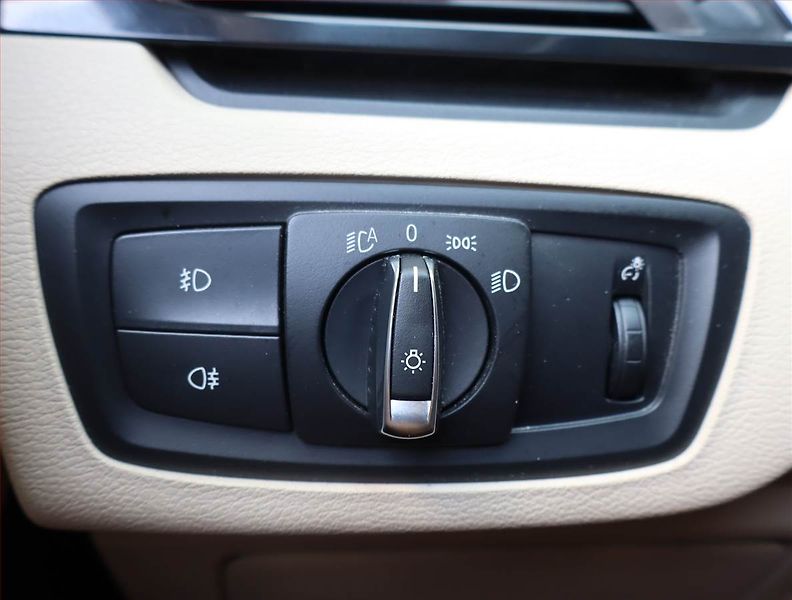 BMW X1 (2016) sDrive16d, Serv.kniha, Kůže - fotka 21 z 25