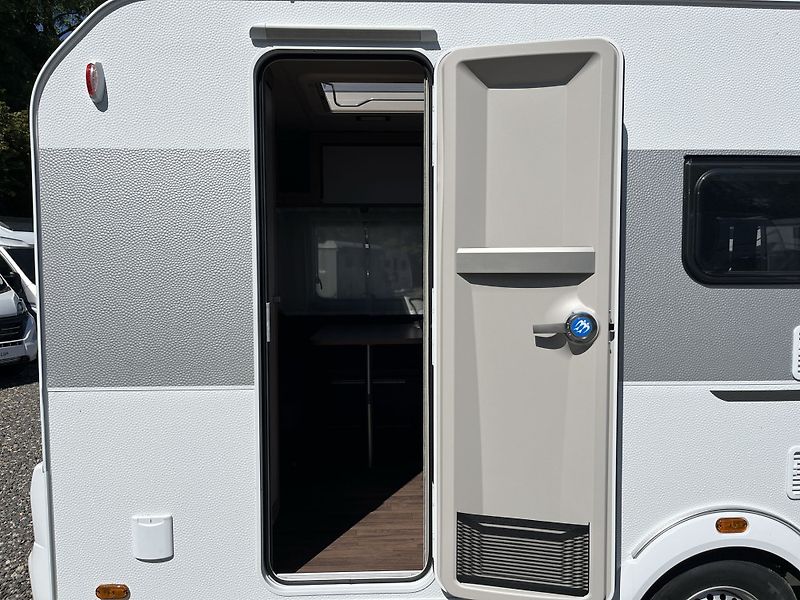 Knaus (2027) Sport 420 QD - fotka 9 z 19