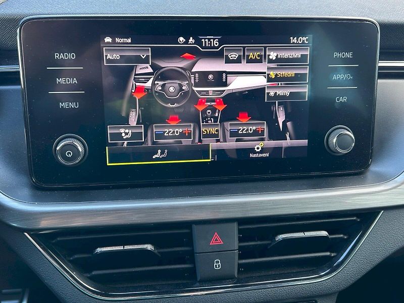 Škoda Kamiq (2020) Scoutline 1.5 TSI 110 kW DSG - fotka 24 z 33
