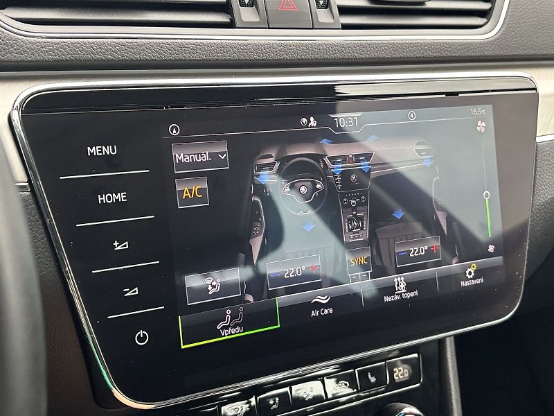 Škoda Superb (2022) Combi 2.0 TDI DSG Style - fotka 14 z 33