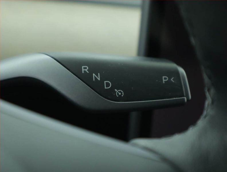 Tesla Model Y (2022) Long Range AWD 79kWh, SoH 91% - fotka 13 z 23
