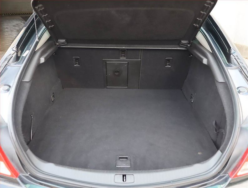 Opel Insignia (2011) 1.4 Turbo, Navi, Tempomat - fotka 14 z 14