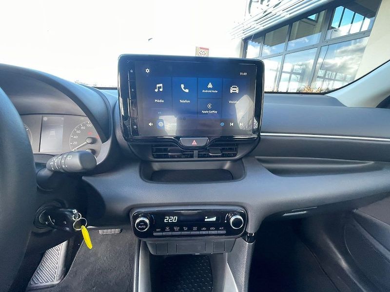 Toyota Yaris 1.5 Hybrid automat 116k Comfor - fotka 20 z 27