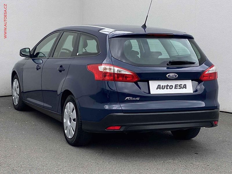 Ford Focus (2012) 1.6 TDCi, ČR, Klima - fotka 6 z 15