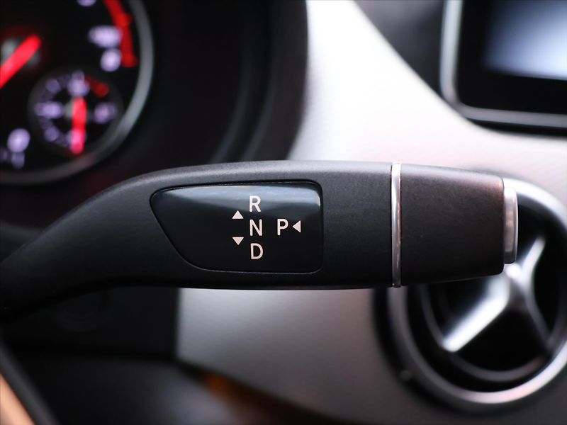 Mercedes-Benz Třídy B 1,5 CDI 80kW Aut. Urban Navi - fotka 23 z 37