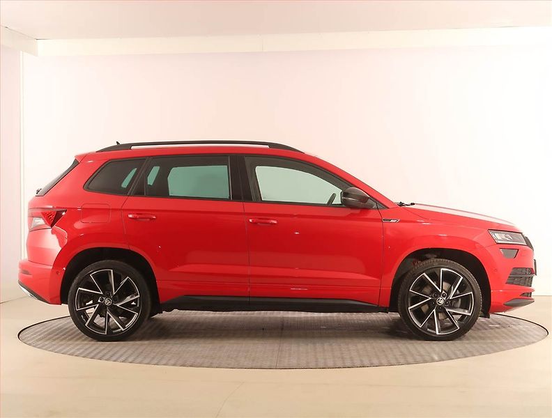 Škoda Karoq (2021) Sportline 1.5 TSI - fotka 6 z 28