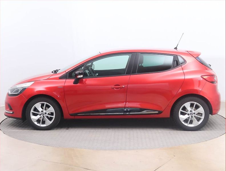 Renault Clio (2017) Limited 1.2 16V, Serv.kniha - fotka 3 z 13