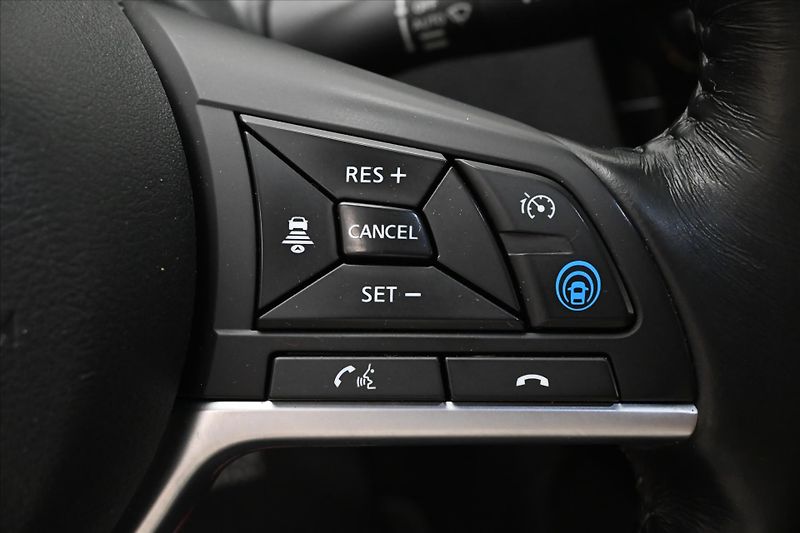 Nissan X-Trail 1,8 dCi 110 kW 4x4 AT Panorama - fotka 22 z 31