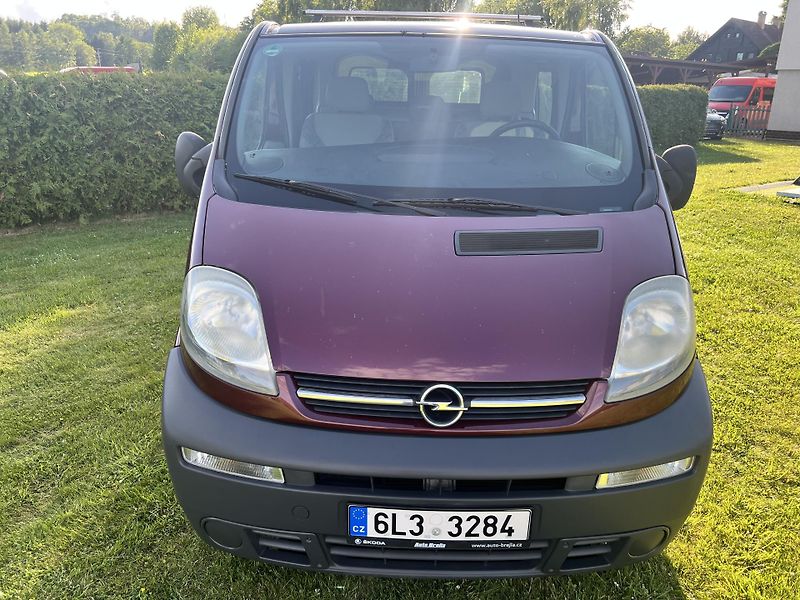 Opel Vivaro 1.9CDTI 74KW,5 MÍST,KLIMA,TZ - fotka 2 z 39