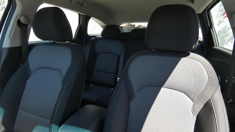 Hyundai i30 Kombi 1.6 CRDi Tricolor - fotka 7 z 22
