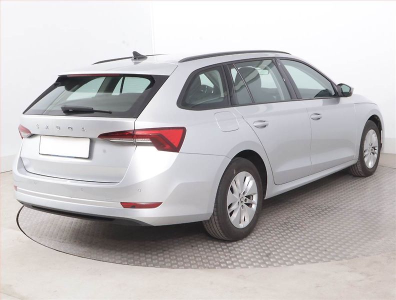 Škoda Octavia (2022) Ambition 2.0 TDI, ČR,1.maj - fotka 5 z 15