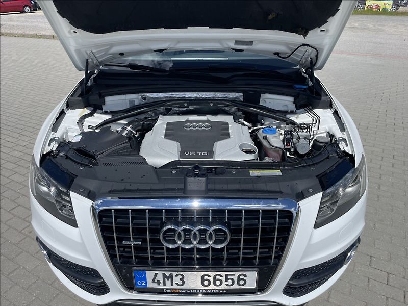 Audi Q5 3,0 TDi Quattro S-Line CZauto - fotka 26 z 44