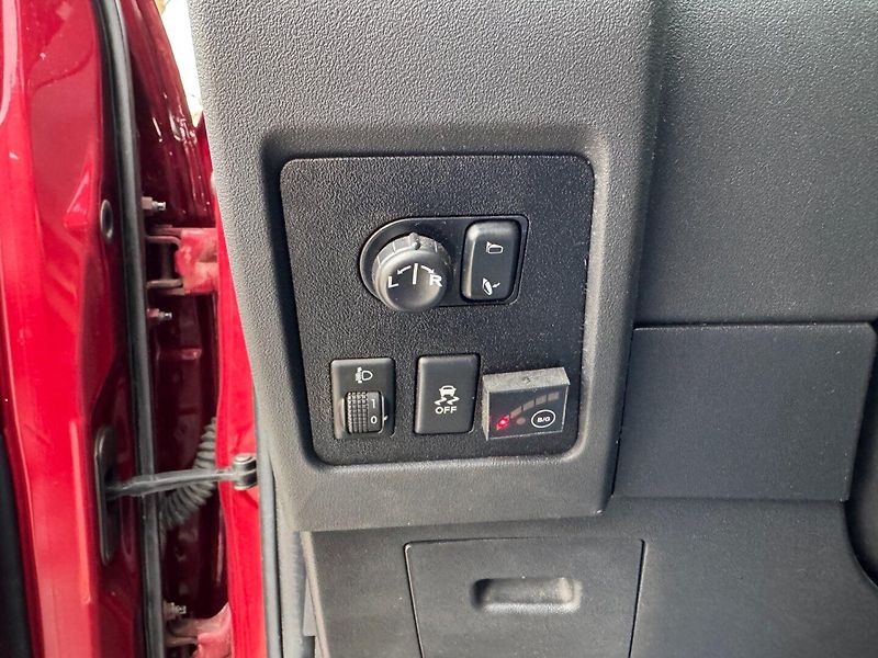 Nissan Qashqai (2012) 2.0 BA+LPG, 4x4 - fotka 22 z 28