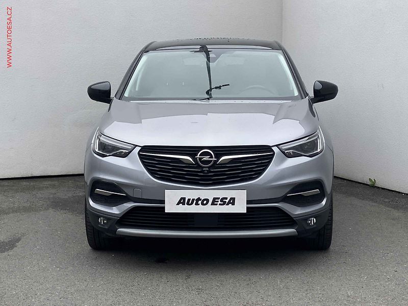 Opel Grandland X (2019) 1.5 CDTi, Ultimate, AT, panor - fotka 2 z 19