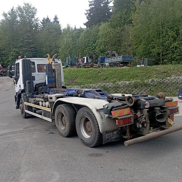 Iveco Trakker (2012) 410 kontejner 6x4 - fotka 5 z 23