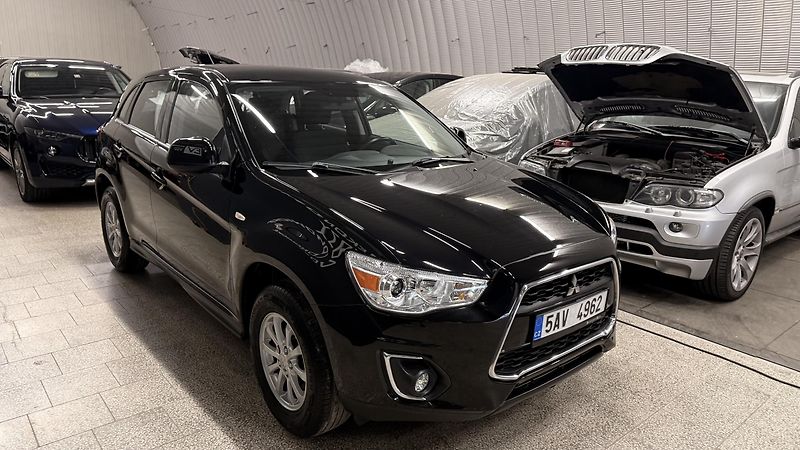 Mitsubishi ASX (2016) 1.6Di-D, ČR,4X4 - fotka 23 z 56