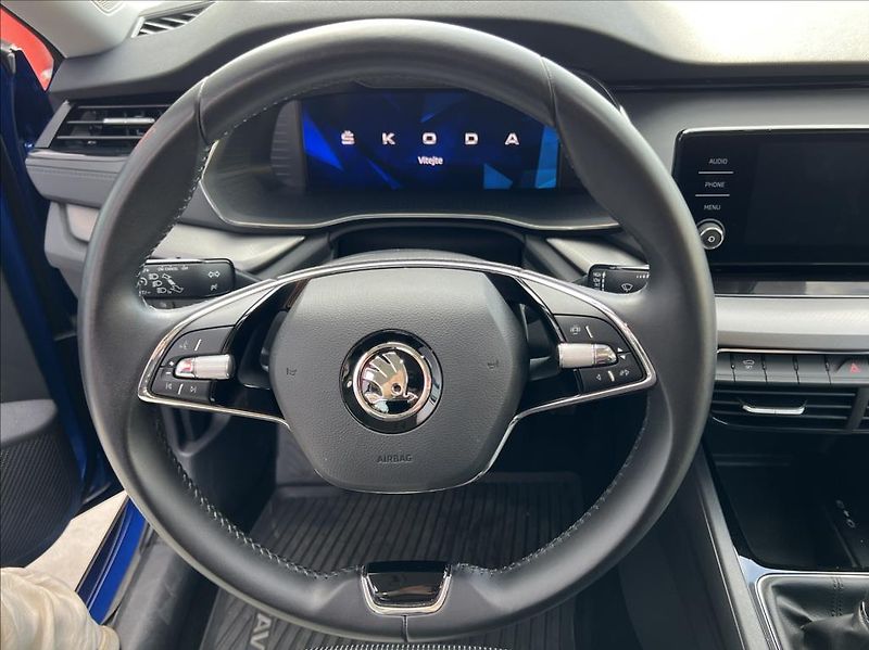 Škoda Octavia 2,0 TDi Ambition LED záruka - fotka 26 z 30
