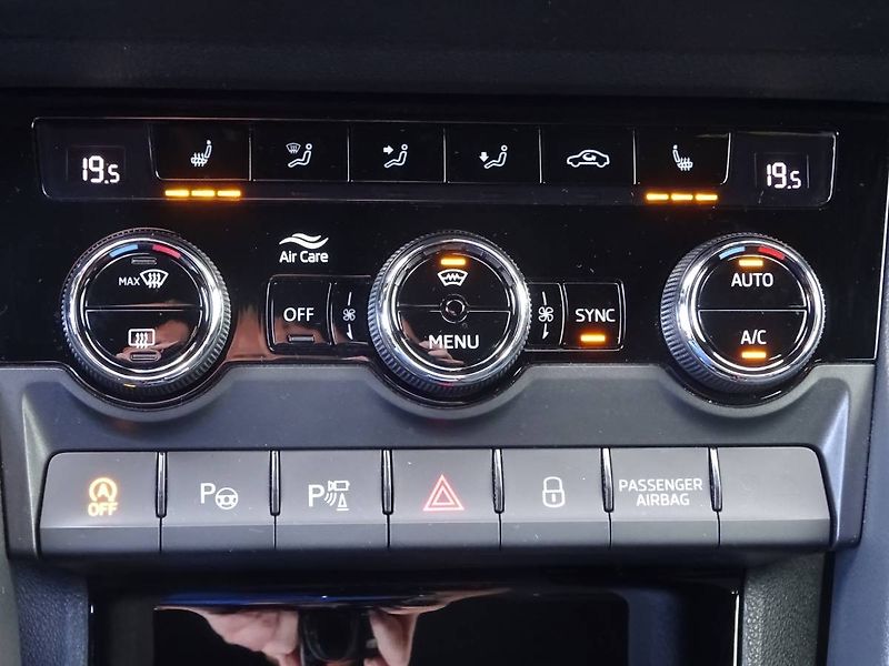 Škoda Karoq (2023) SPO 4X4 TD 2.0/110KW A7A - fotka 30 z 30