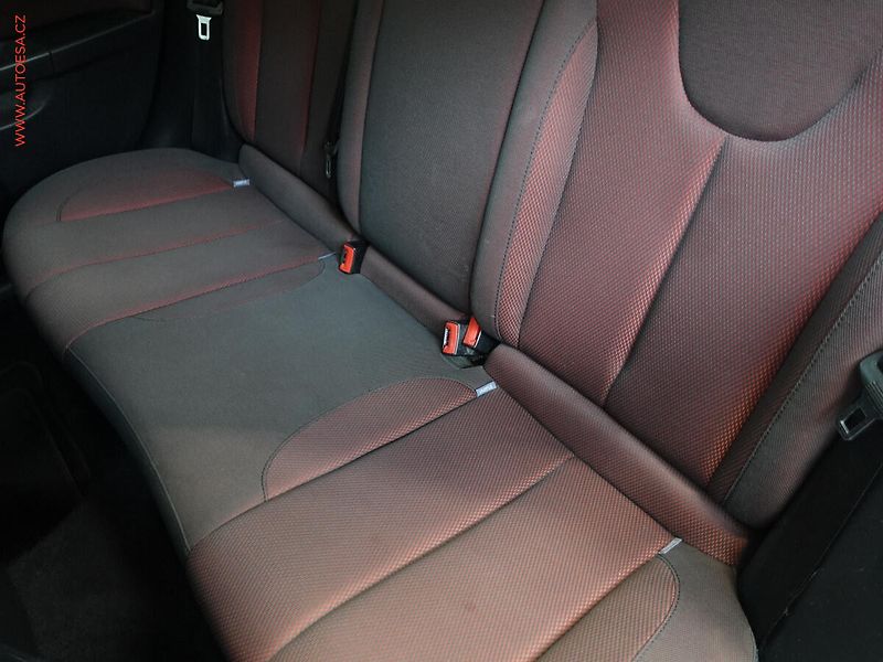 Seat Leon (2007) 2.0 TDi, Stylance - fotka 10 z 20