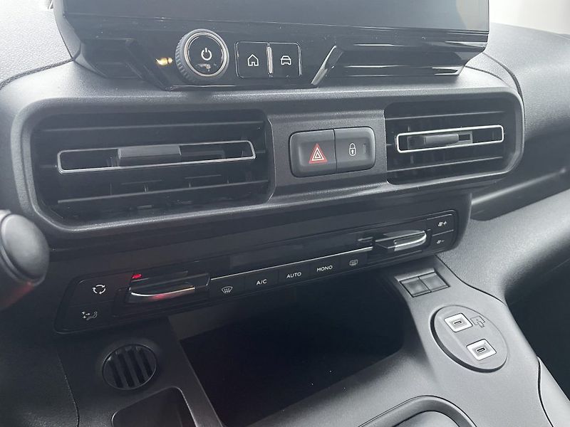 Toyota ProAce City EV 136k Family 7S ODBĚR 4/2026 - fotka 19 z 29