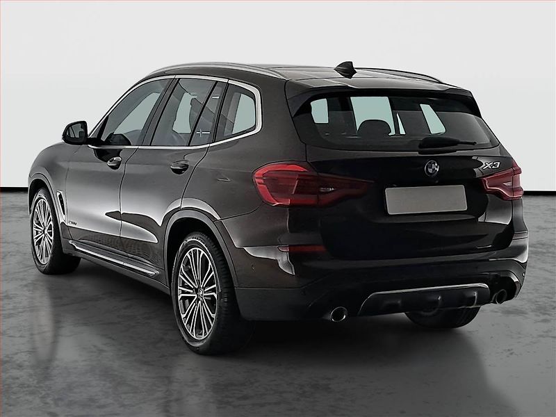 BMW X3 (2018) Luxury line xDrive20d - fotka 4 z 18