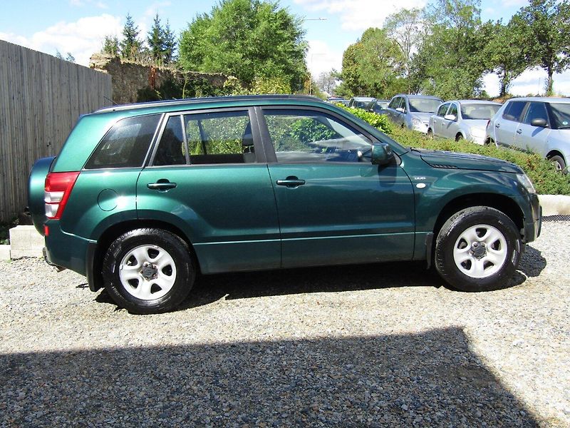 Suzuki Grand Vitara (2006) 1.9 DDiS 95kW  BEZ KOROZE - fotka 9 z 40