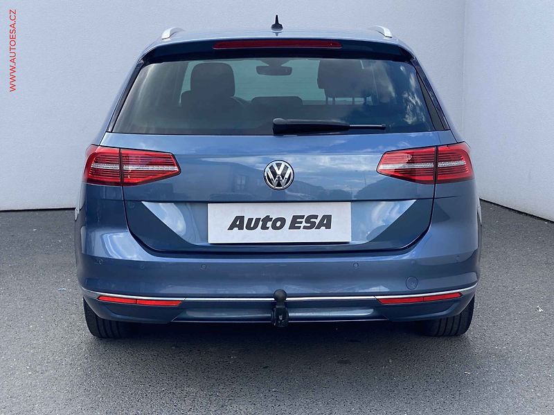 Volkswagen Passat (2016) 2.0 TDi, Highline, DSG, LED - fotka 5 z 20