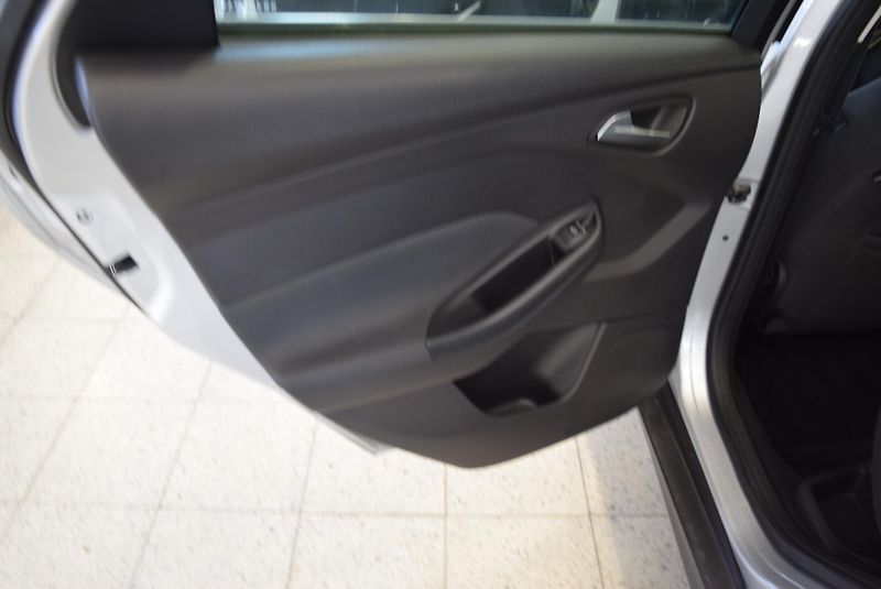 Ford Focus 1.6 TDCI CEBIE - fotka 18 z 34