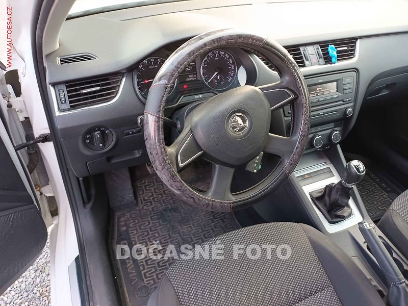 Škoda Octavia (2013) 1.6 TDi, ČR, AC, el. výbava - fotka 3 z 3