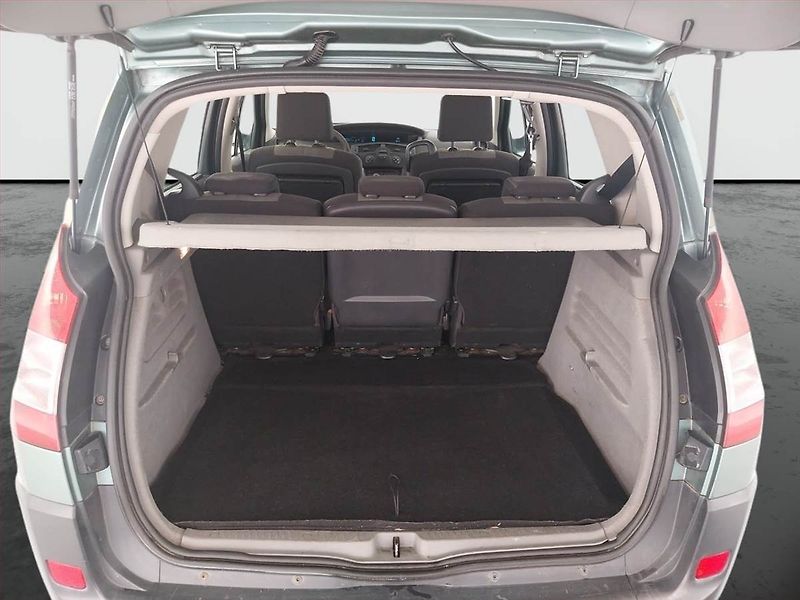 Renault Scénic (2004) 1.6 16V, po STK, Tažné, Klima - fotka 14 z 18
