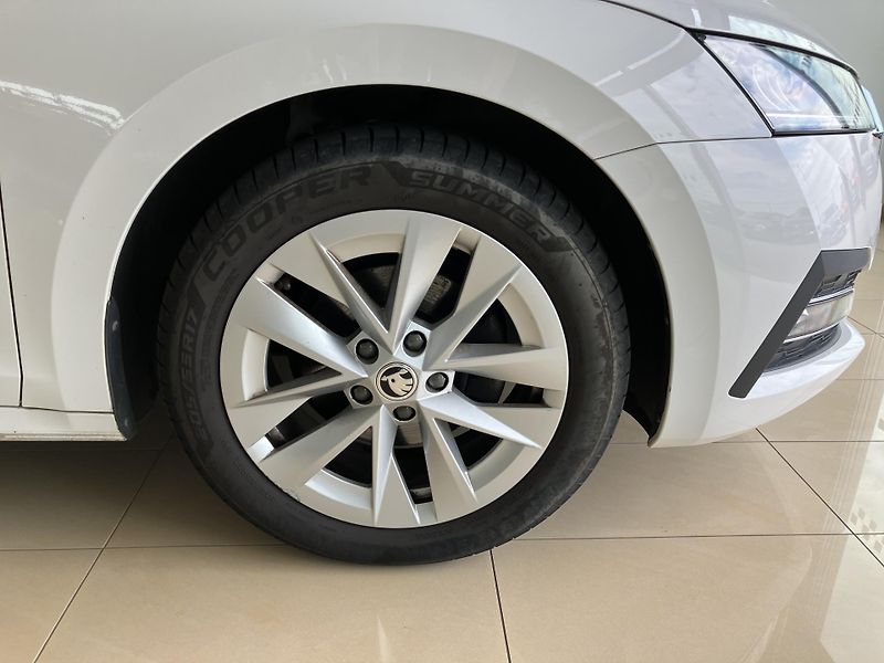 Škoda Octavia 1.5 TSI 110kW Style Combi MT6 - fotka 5 z 34
