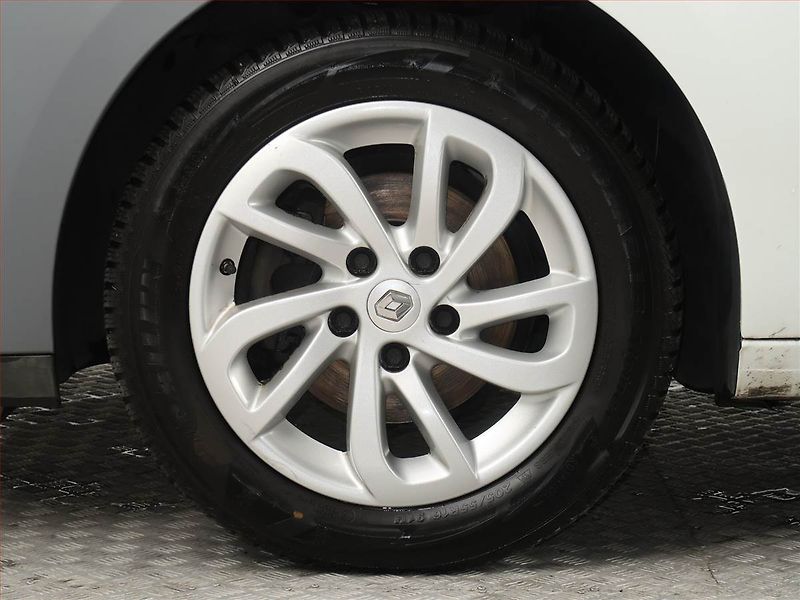 Renault Mégane (2016) 1.2 TCe, po STK, slušný stav - fotka 14 z 18