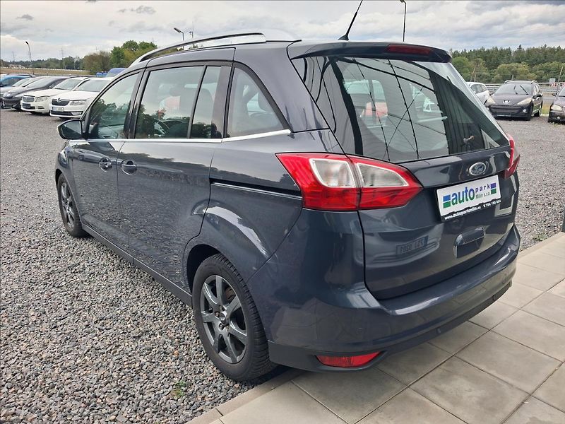 Ford Grand C-MAX 2,0 tinanium, kamera, keyless - fotka 5 z 15