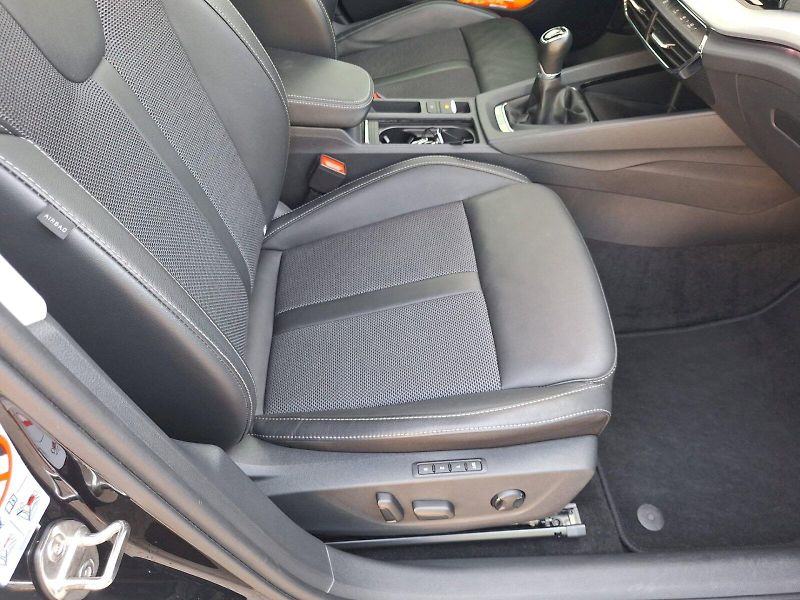 Škoda Octavia (2023) COMBI / 2.0 TDI / 85 kW / 6MP - fotka 19 z 33