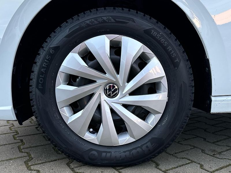 Volkswagen Polo Life 1,0 TSI  70Kw - fotka 10 z 25