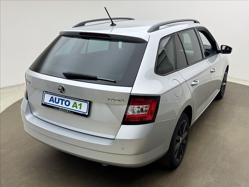 Škoda Fabia 1,2 81kW LED AC NAVI SENZORY - fotka 4 z 35