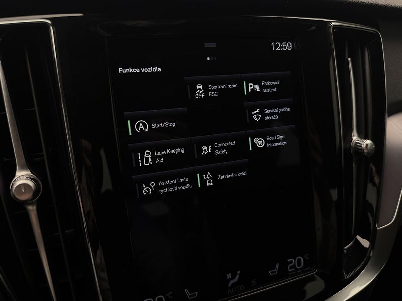 Volvo V60 D3 MOMENTUM  AUT CZ 1.maj - fotka 24 z 34