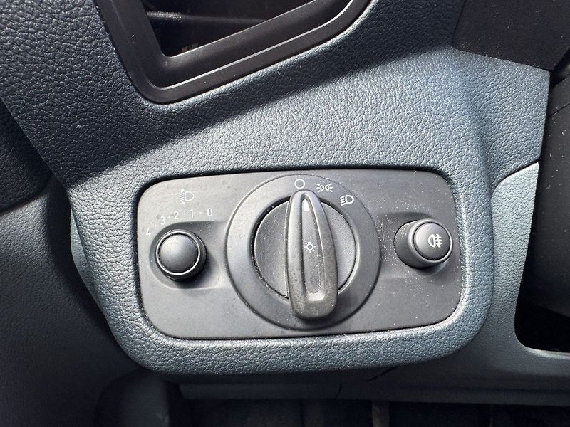 Ford C-MAX (2011) 1.6 Ti-VCT Klima Tažné - fotka 11 z 49