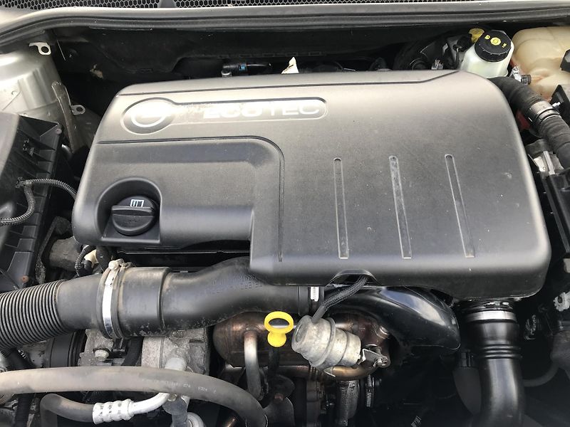 Opel Astra 1.7 CDTI 96 KW,SPORTS TOURER - fotka 21 z 21