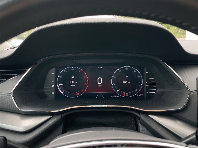 Škoda Octavia 2,0 TDI Combi Ambition Plus - fotka 9 z 24