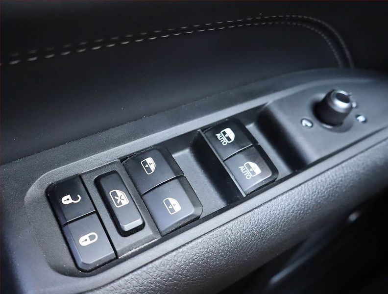 Jeep Compass (2023) 1.5 Turbo e-Hybrid - fotka 22 z 25