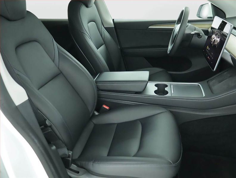 Tesla Model Y (2022) Long Range AWD 79kWh, SoH 92% - fotka 9 z 24