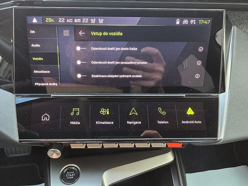 Peugeot 408 ALLURE 96kW KAMERA NAVI ČR-DPH - fotka 34 z 49