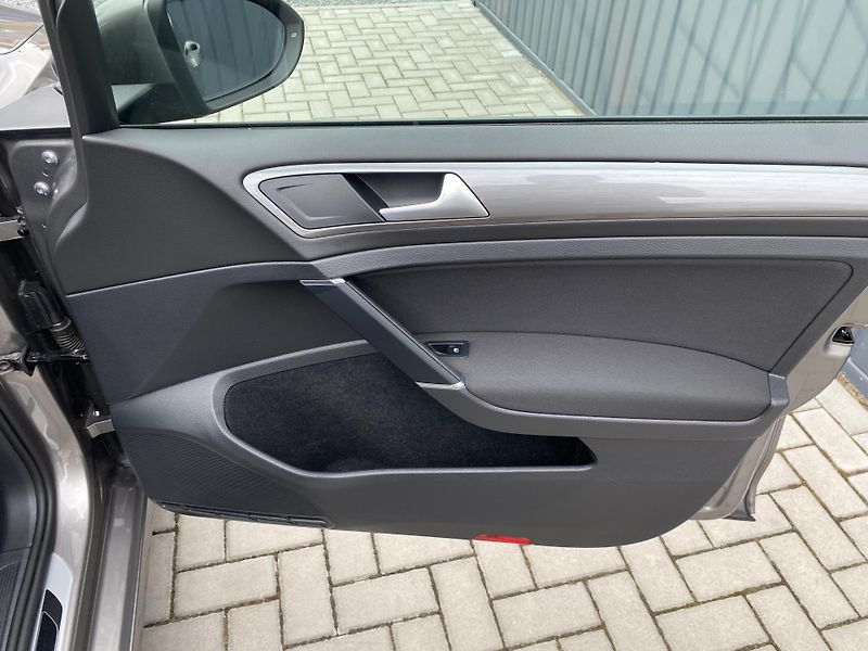 Volkswagen Golf 1.2 TSI 81kW -ALLSTAR-PDC-ALU - fotka 38 z 43